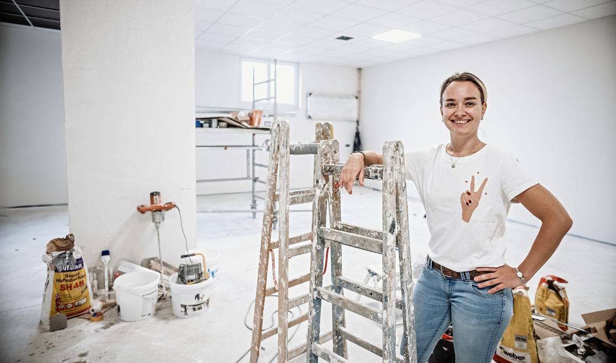 Heike auf der Baustelle im Café